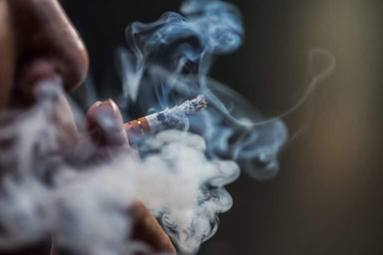 Fumo: fattore di rischio accertato per la SLA
